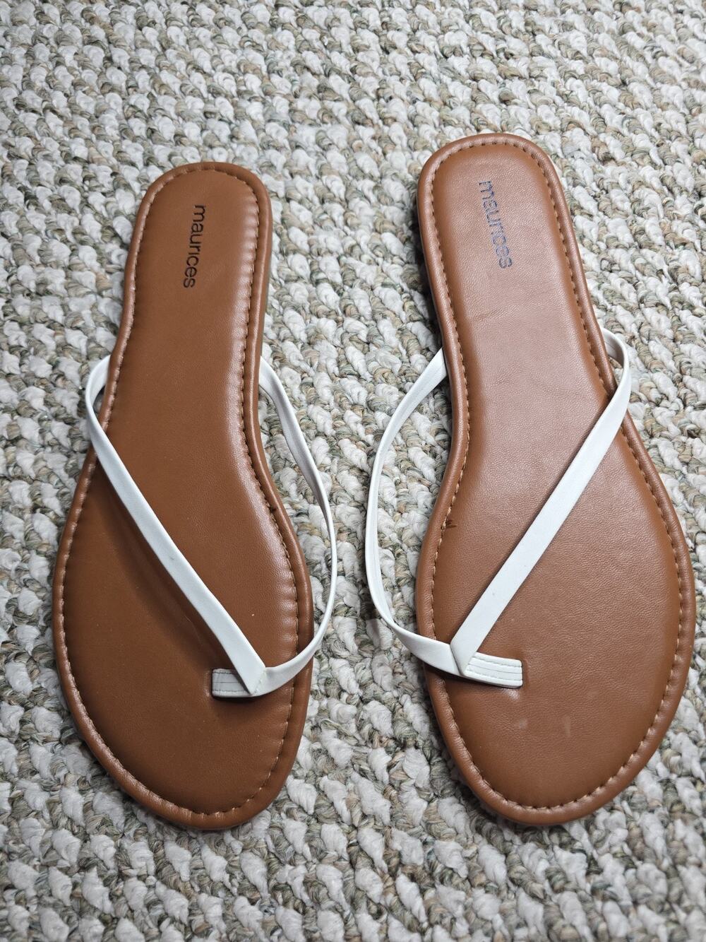 Maurices Ruby Toe Thong Flip Flop White Size 10